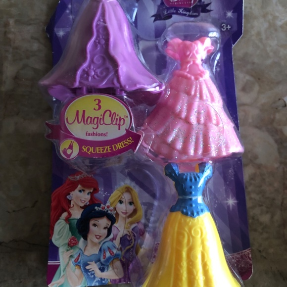 Dolls - Picture 5 of 10